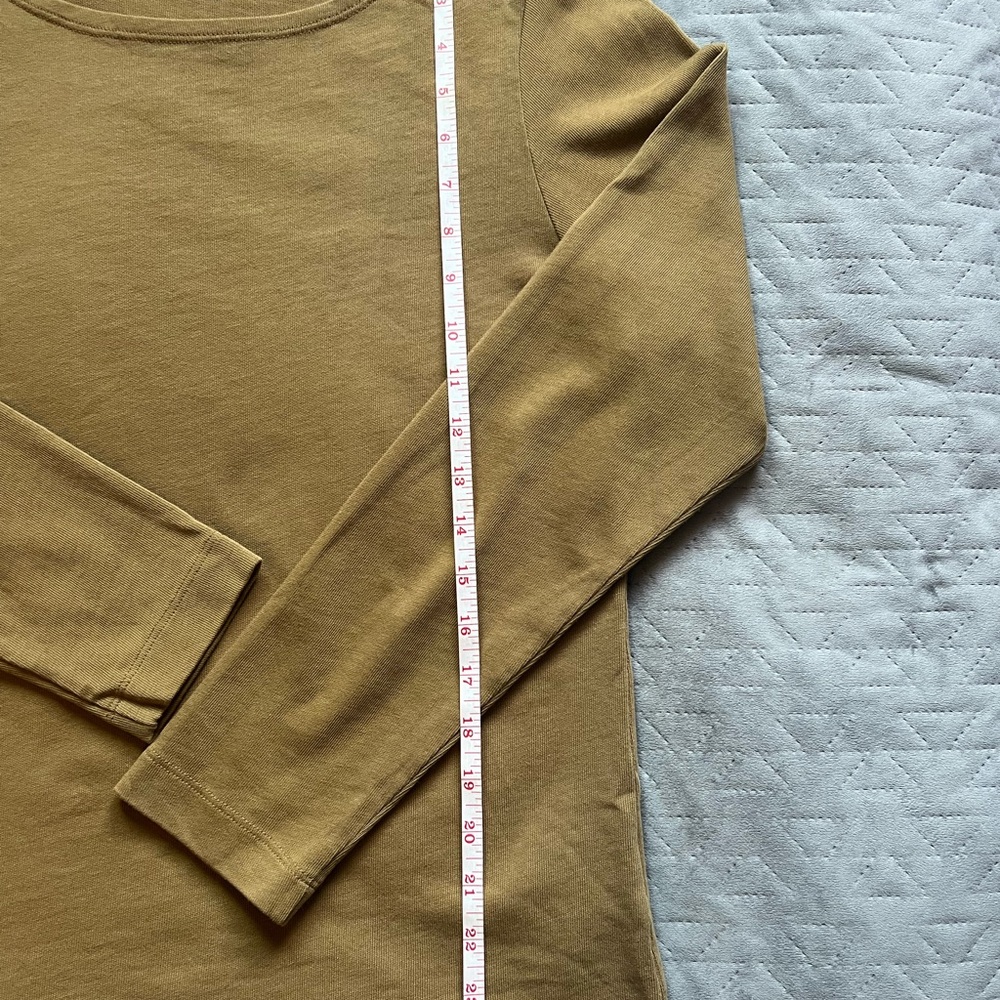 Filson Women's Tan Long Sleeve Top - Picture 9 of 10